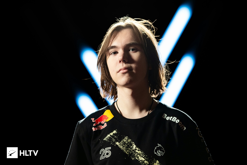 立即被压低 立即被压低